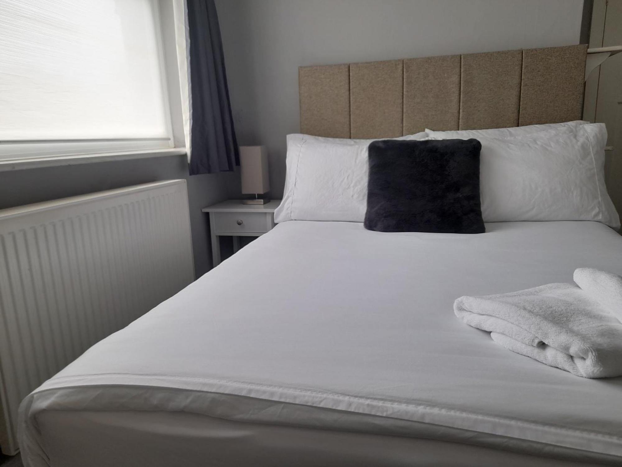 Bright 4-Bed House 15 Min To Manchester Centreヴィラ エクステリア 写真